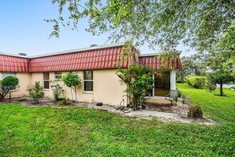 289 Cape Cod Cir in Greenacres, FL - Building Photo - Building Photo