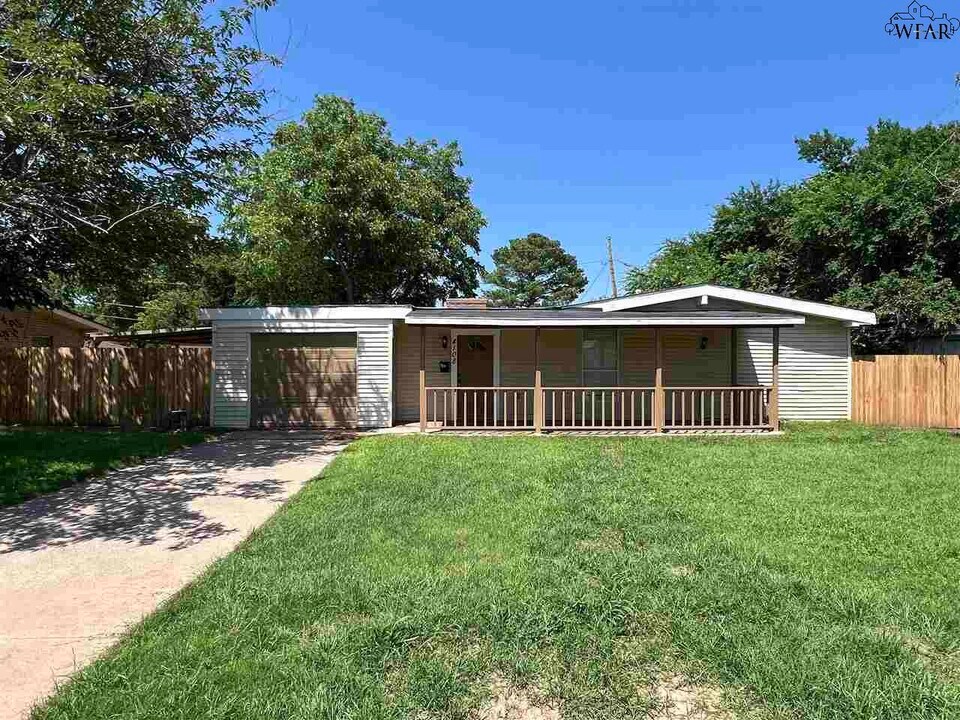 4108 Abbott Ave in Wichita Falls, TX - Building Photo