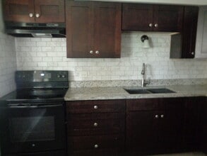 1340 N Main St in Wheaton, IL - Building Photo - Building Photo
