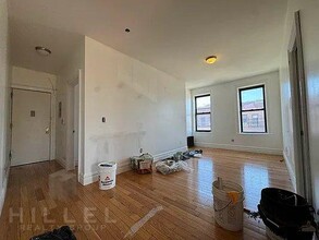 21-80-80 38th St in Queens, NY - Building Photo - Building Photo