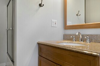 14348 104th Ave NE in Kirkland, WA - Building Photo - Building Photo