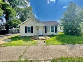 304 E Pearsall St in Dunn, NC - Building Photo
