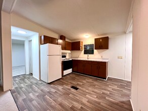 413 Elm Ln in Beechgrove, TN - Building Photo - Building Photo