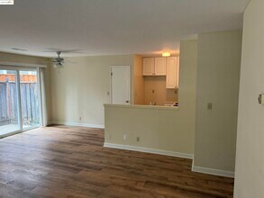 1133 Kottinger Dr-Unit -#1 in Pleasanton, CA - Building Photo - Building Photo