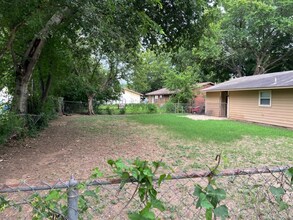 500 Pee Jay Cv in Bastrop, TX - Building Photo - Building Photo