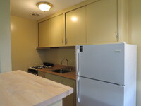 Alto Apartments in San Leandro, CA - Building Photo - Building Photo