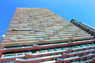 1300 S Miami Ave, Unit 2603 in Miami, FL - Building Photo - Building Photo