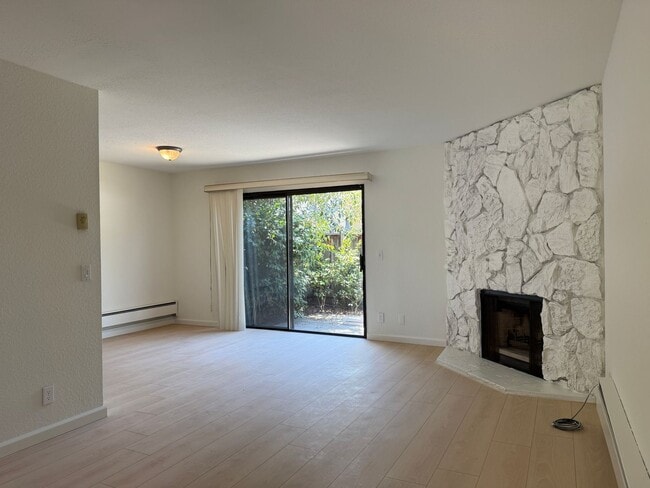 704 Winstead Ct in Sunnyvale, CA - Building Photo - Building Photo
