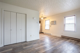 Williamsburg Townhomes in Bellefontaine, OH - Foto de edificio - Interior Photo