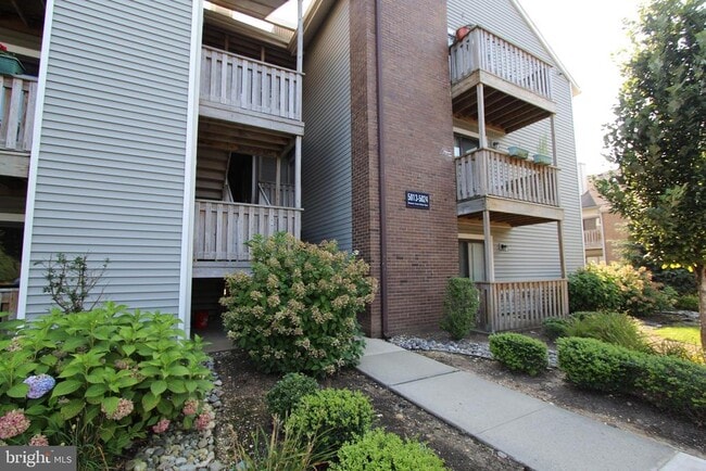 property at 5019 Ravens Crest Dr
