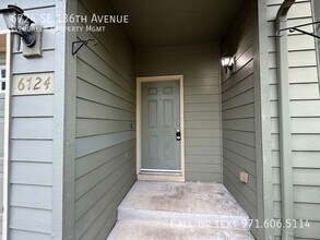 6724 SE 136th Ave in Portland, OR - Building Photo - Building Photo