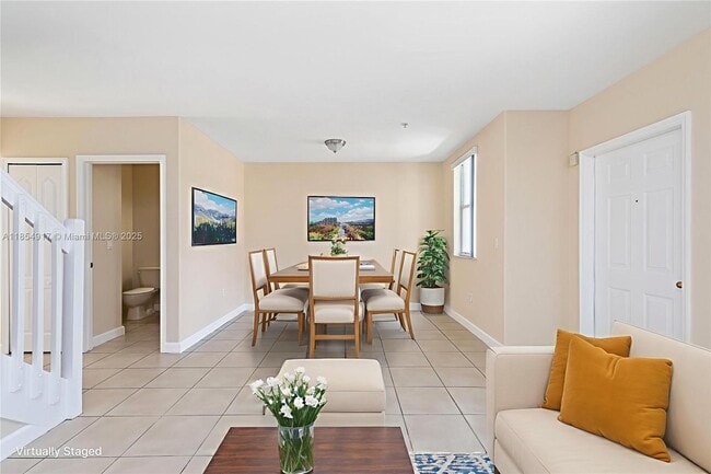 8073 W 36th Ave in Hialeah, FL - Building Photo - Building Photo