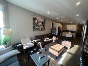 1215 N Wolcott Ave in Chicago, IL - Building Photo - Building Photo