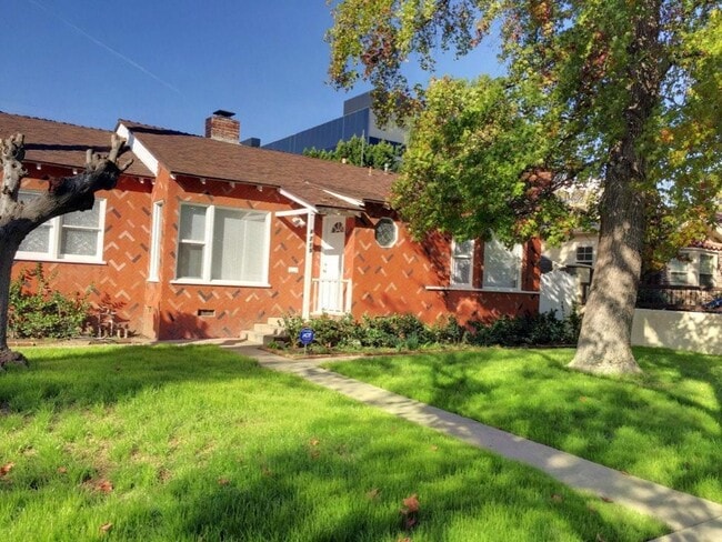 property at 4715 Buffalo Ave