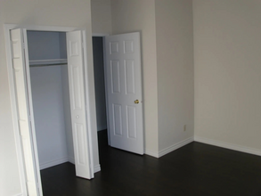 1 Flora St in Ottawa, ON - Building Photo - Building Photo