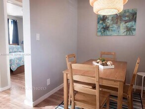 375 SW 19th Ave in Miami, FL - Building Photo - Building Photo