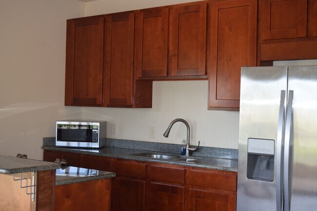 5152 Lawai Rd in Koloa, HI - Building Photo - Building Photo