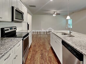 190 Makenna Dr in Hampton, GA - Building Photo - Building Photo
