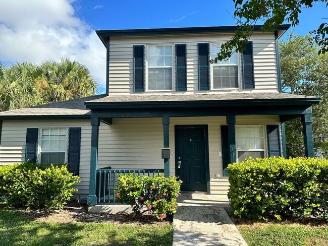 property at 821 5th St