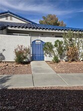 2132 Willowbury Dr in Las Vegas, NV - Building Photo - Building Photo