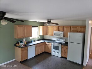 14 Marion Ave in Saratoga Springs, NY - Building Photo - Building Photo
