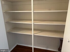 17 Banbury Ct in Trenton, NJ - Building Photo