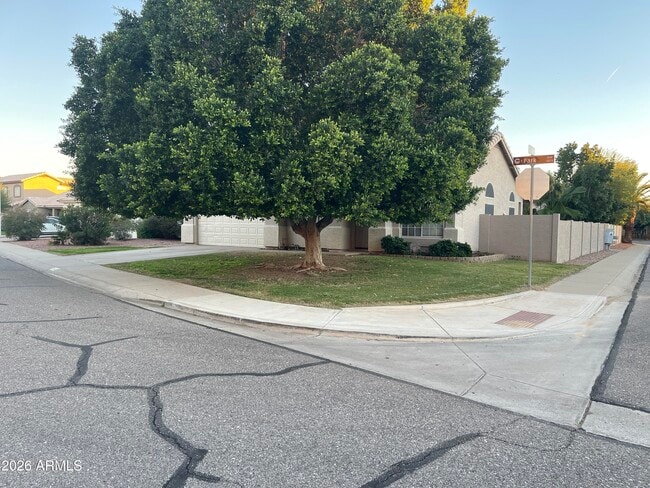 1691 E Park Ave in Chandler, AZ - Building Photo - Building Photo