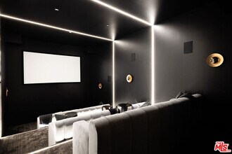 1121 Tower Rd in Beverly Hills, CA - Building Photo - Building Photo