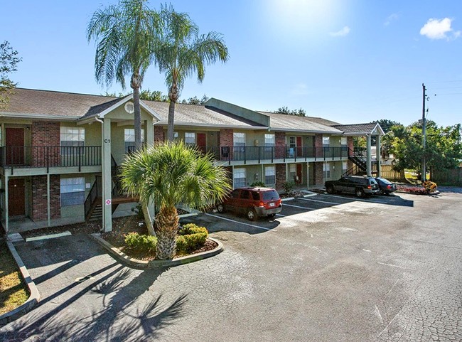 Cortez Plaza Apartments in Bradenton, FL - Building Photo - Building Photo