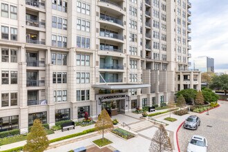 Camden Post Oak in Houston, TX - Foto de edificio - Building Photo