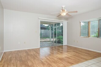 3907 Lemonwood Dr in Sarasota, FL - Building Photo - Building Photo