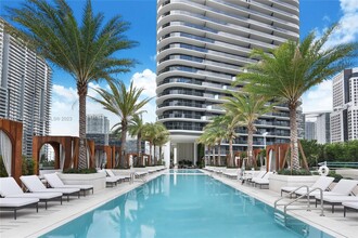 801 S Miami Ave, Unit 3006 in Miami, FL - Building Photo - Building Photo