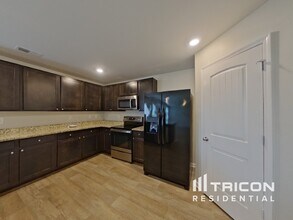 1071 Bluecoat Cir in Hampton, GA - Building Photo - Building Photo