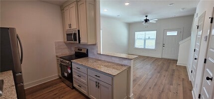 10980 Danny Bryan Rd in Prairie Grove, AR - Building Photo - Building Photo