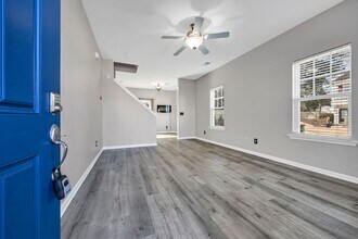 500 Spanish Leaf Ln in West Columbia, SC - Building Photo - Building Photo