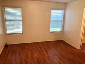 5206 Sage Cir in Baytown, TX - Building Photo - Building Photo