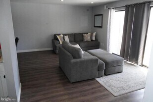 704 The Woods in Cherry Hill Township, NJ - Building Photo