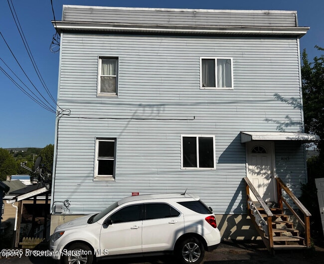 property at 1013 Bergen Ct