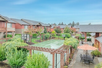 Olympus Court Apartments in Lacey, WA - Building Photo - Building Photo