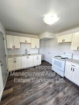 26 Wedeene St in Kitimat, BC - Building Photo