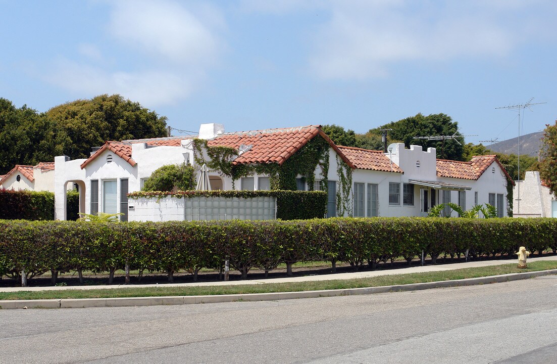 2191-2195 Channel Dr in Ventura, CA - Foto de edificio