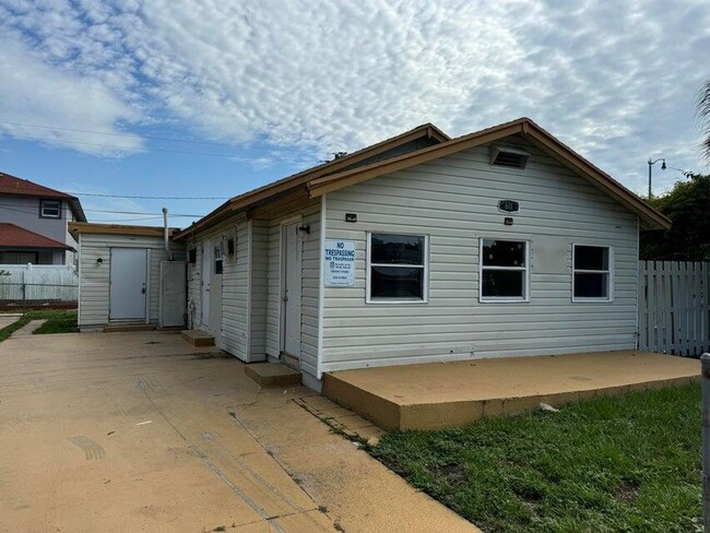 property at 611 53rd St