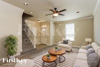 4011 Anton Dr in San Antonio, TX - Building Photo - Building Photo