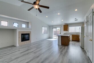 4912 Cinnamon Spice Ct in North Las Vegas, NV - Foto de edificio - Building Photo