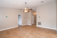 2040 Avila Way in Middleburg, FL - Building Photo - Building Photo