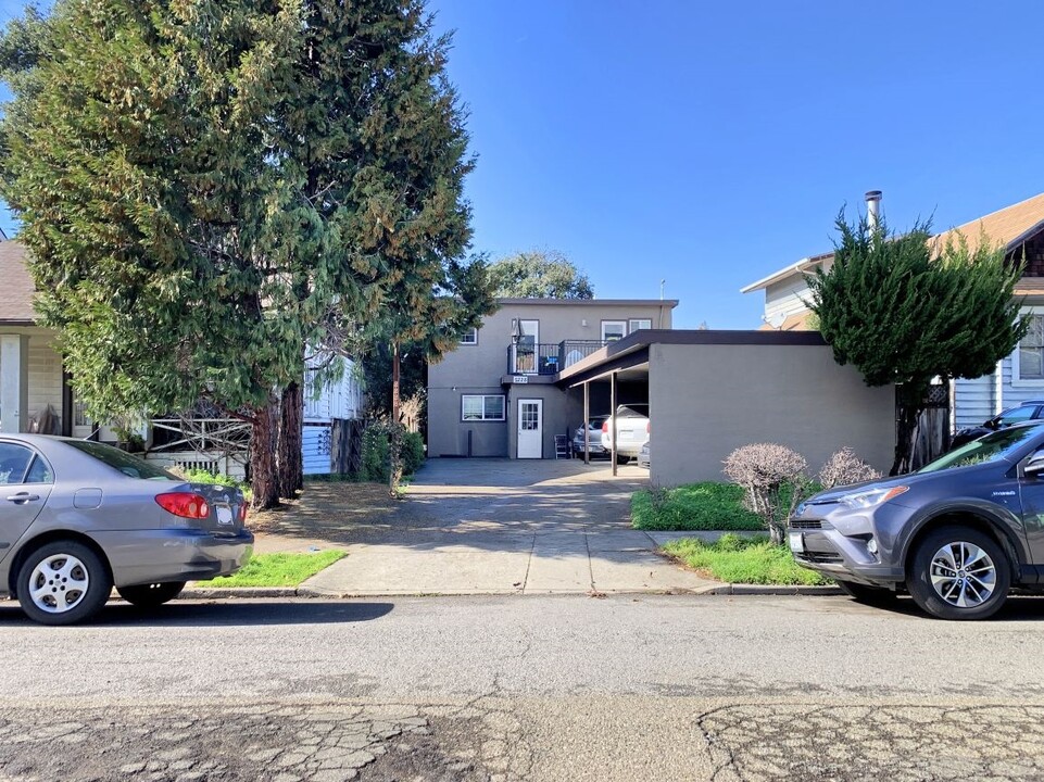 2228 McGee Ave in Berkeley, CA - Building Photo