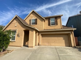 181 Yorkshire Way in Yuba City, CA - Building Photo