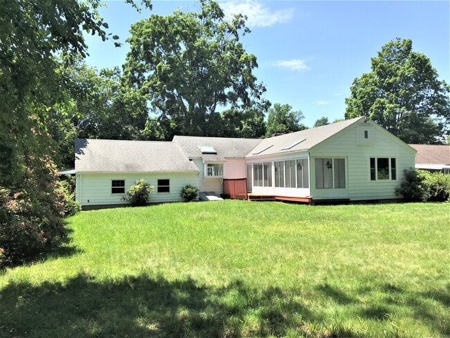 property at 10 Brookmoor Rd