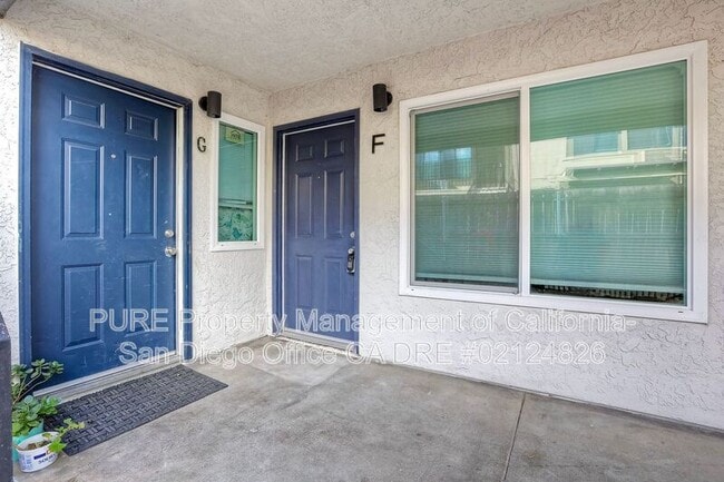 331 E Washington Ave in Escondido, CA - Building Photo - Building Photo