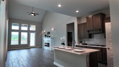 360 Mallorn Ln in Montgomery, TX - Building Photo - Building Photo